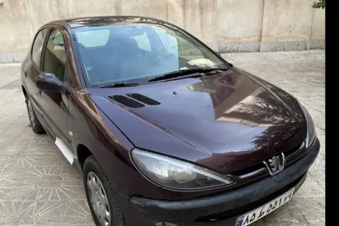 پژو، 206