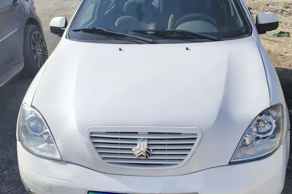 تیبا، هاچ بک