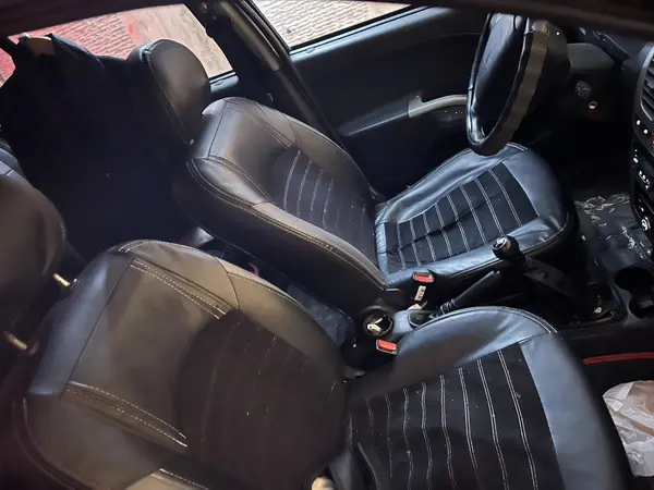 کوییک، دنده ای R