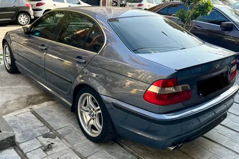 ب ام و، سری 3 سدان