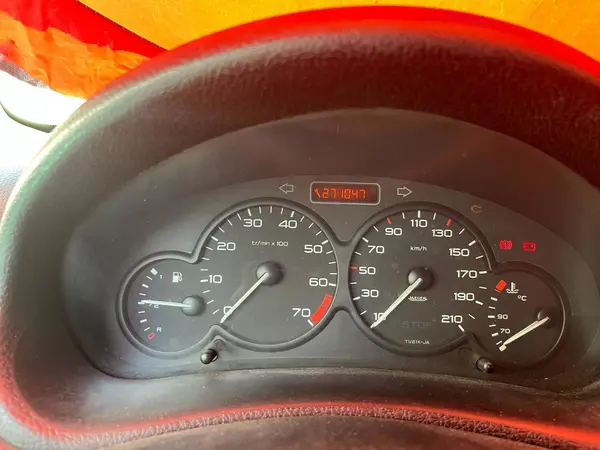 پژو  206
