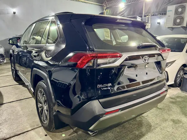 تویوتا، راوفور هیبرید