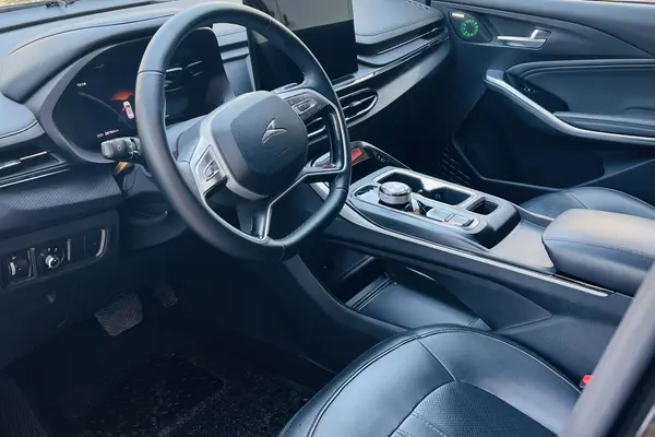 کی ام سی  X5