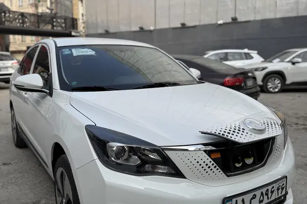 دانگ فنگ، E70