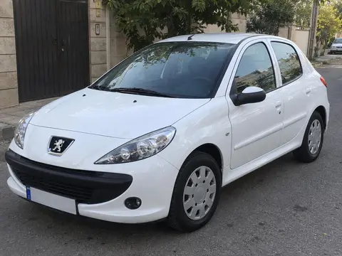 پژو، 207
