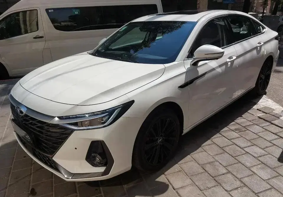فونیکس  آریزو 8 (Z8)
