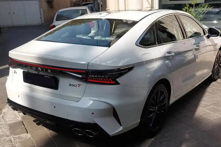 فونیکس  آریزو 8 (Z8)