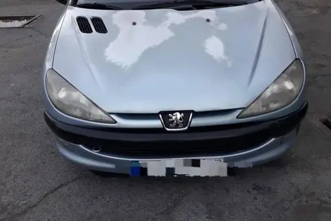 پژو، 206
