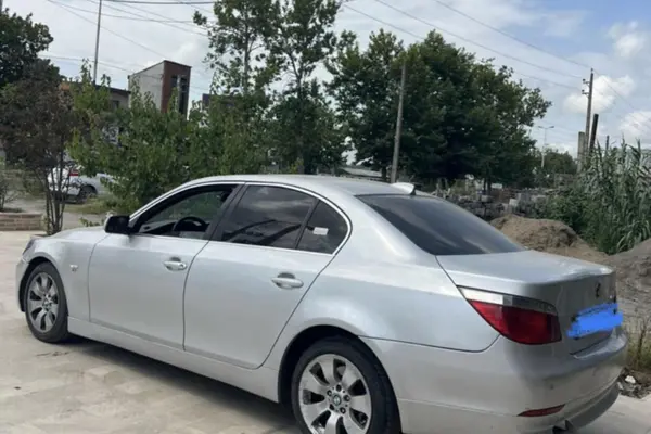 ب ام و  سری 5 سدان