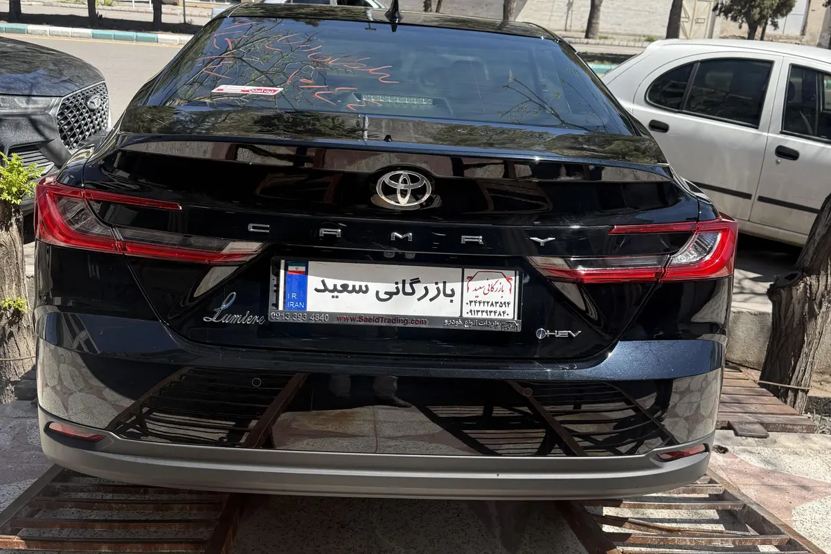 تویوتا  کمری هیبرید