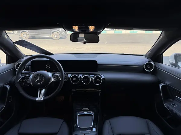 بنز، کلاس A سدان