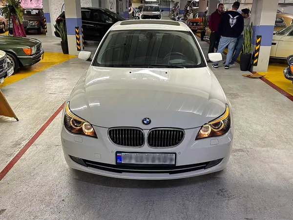 ب ام و، سری 5 سدان