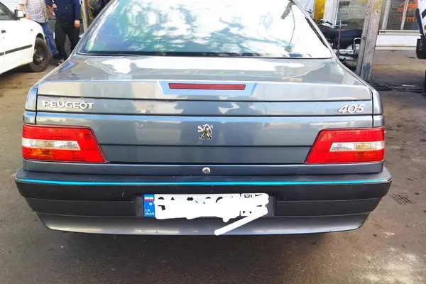 پژو، 405