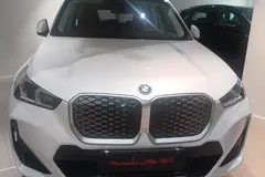 ب ام و، iX1