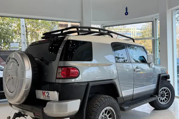 تویوتا، اف جی کروز