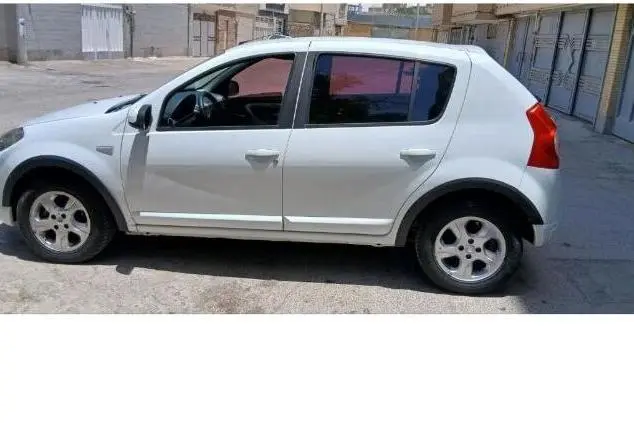 رنو  ساندرو