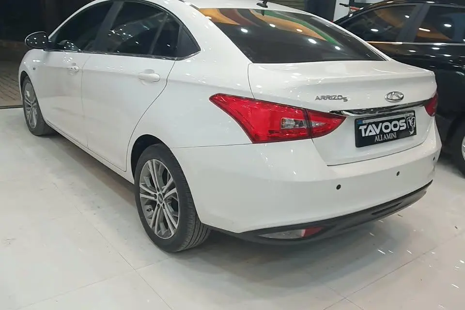 چری،  آریزو 5T