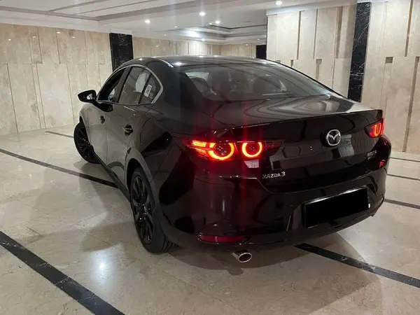 مزدا، 3 وارداتی