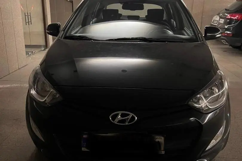 هیوندای  i20