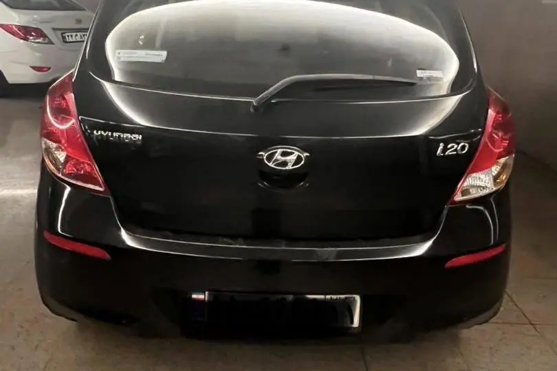 هیوندای  i20