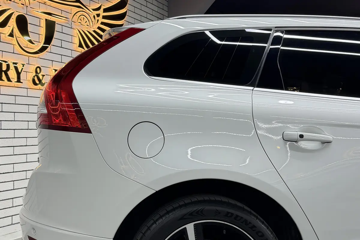 ولوو،  XC60