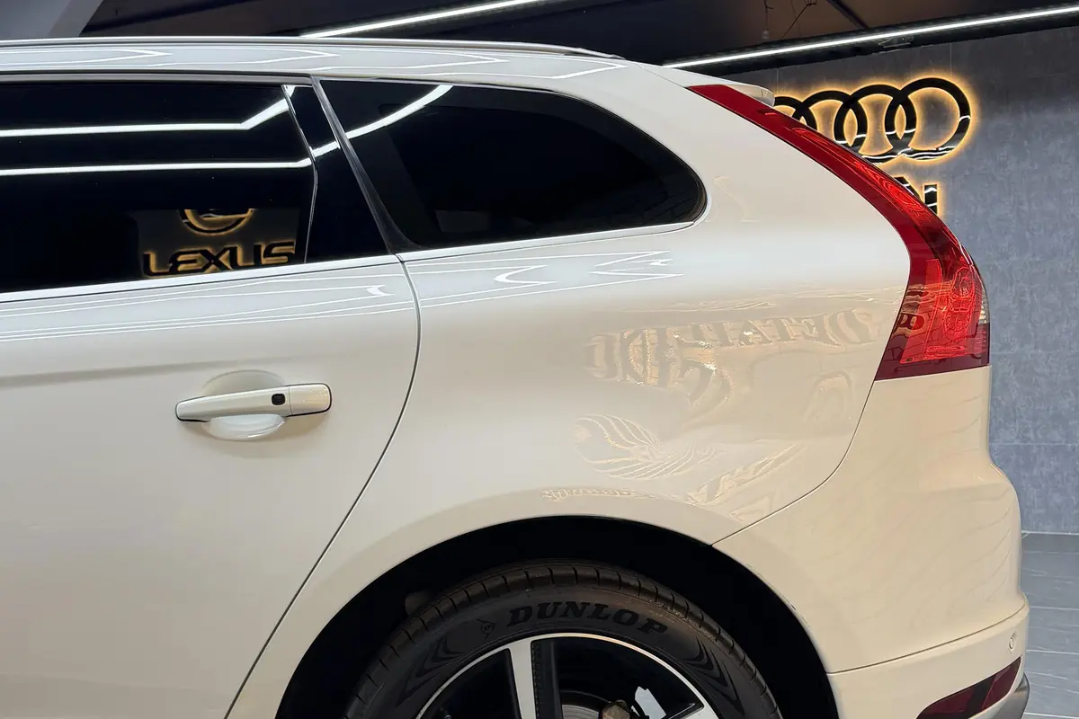 ولوو،  XC60