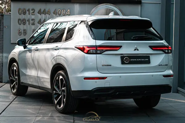 میتسوبیشی، اوتلندر