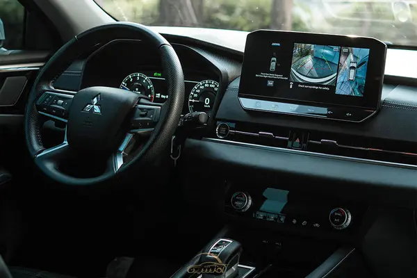 میتسوبیشی، اوتلندر