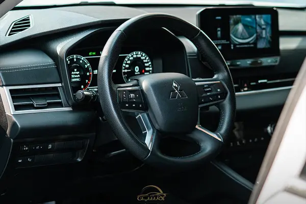 میتسوبیشی، اوتلندر