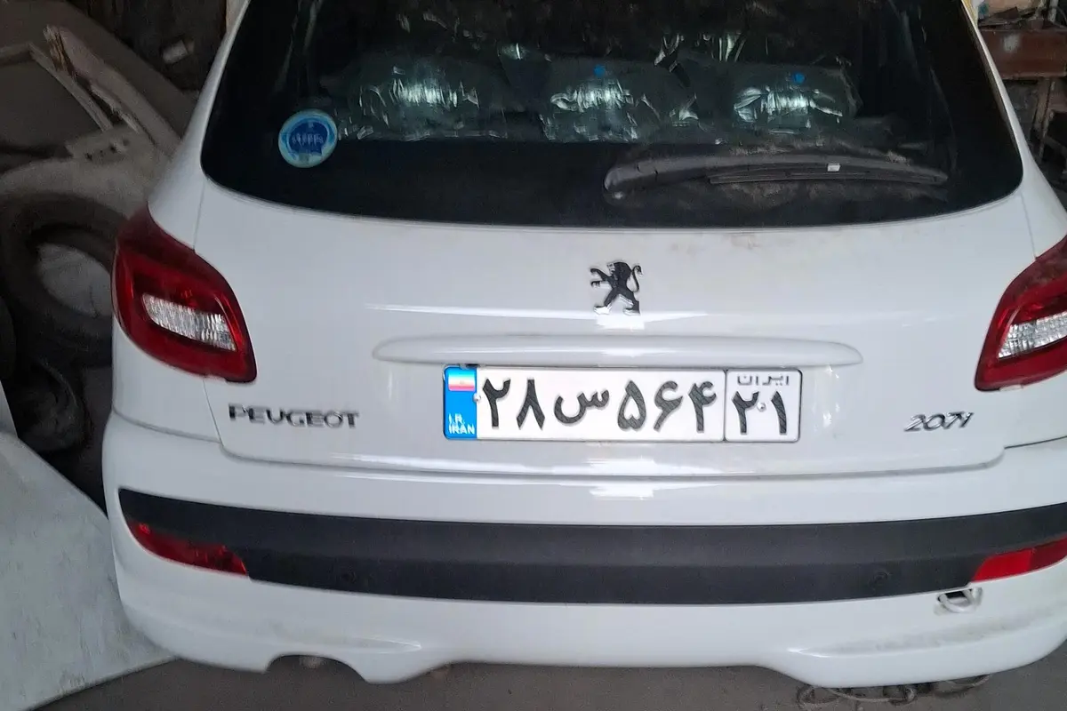 پژو،  207