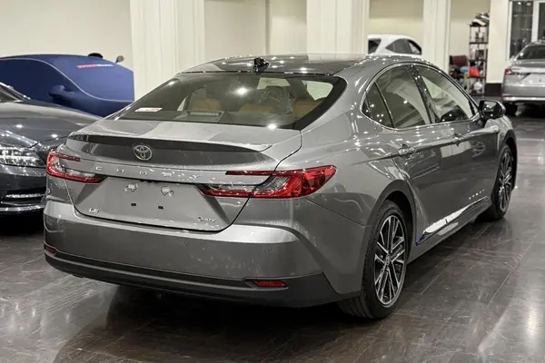 تویوتا، کمری هیبرید