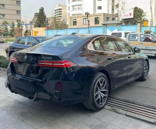 ب ام و  i5