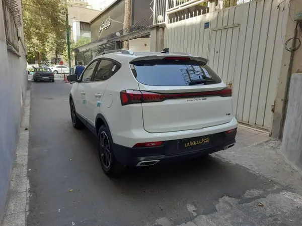 پیش فروش کی ام سی، X5