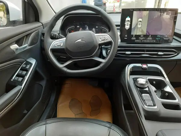 پیش فروش کی ام سی، X5