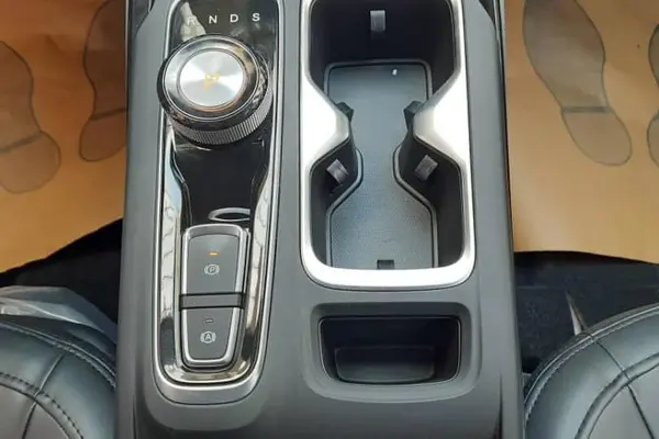 پیش فروش کی ام سی، X5