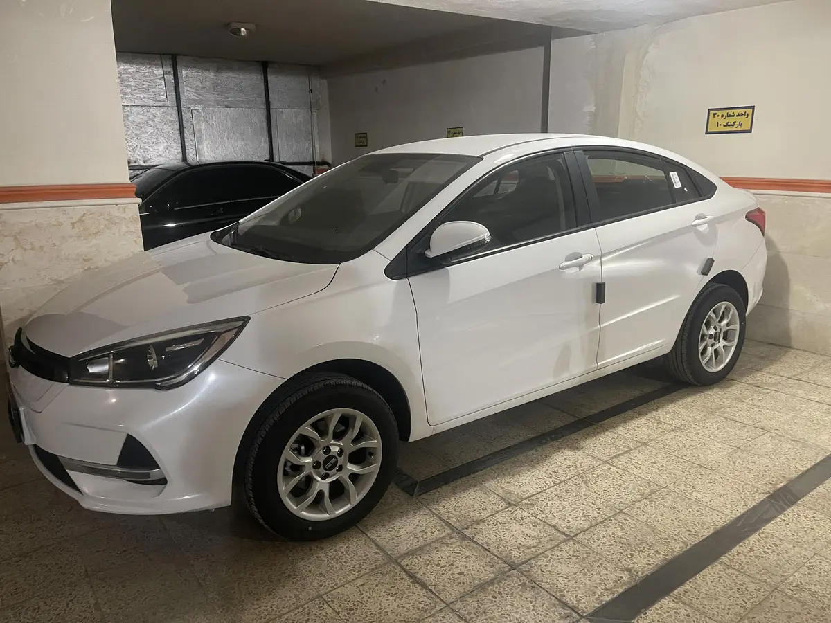 ام وی ام،  آریزو 5ev
