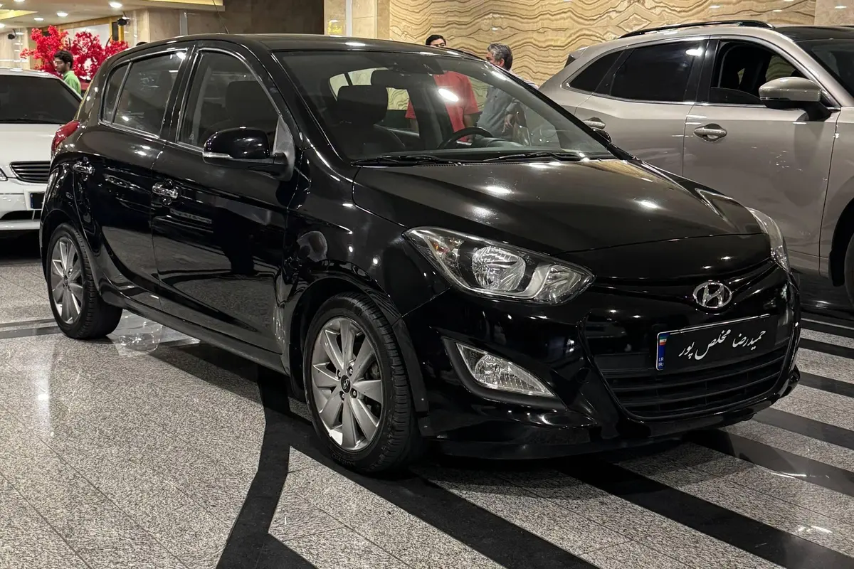 هیوندای  i20