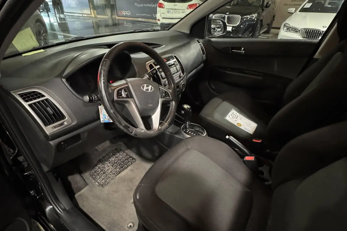 هیوندای  i20