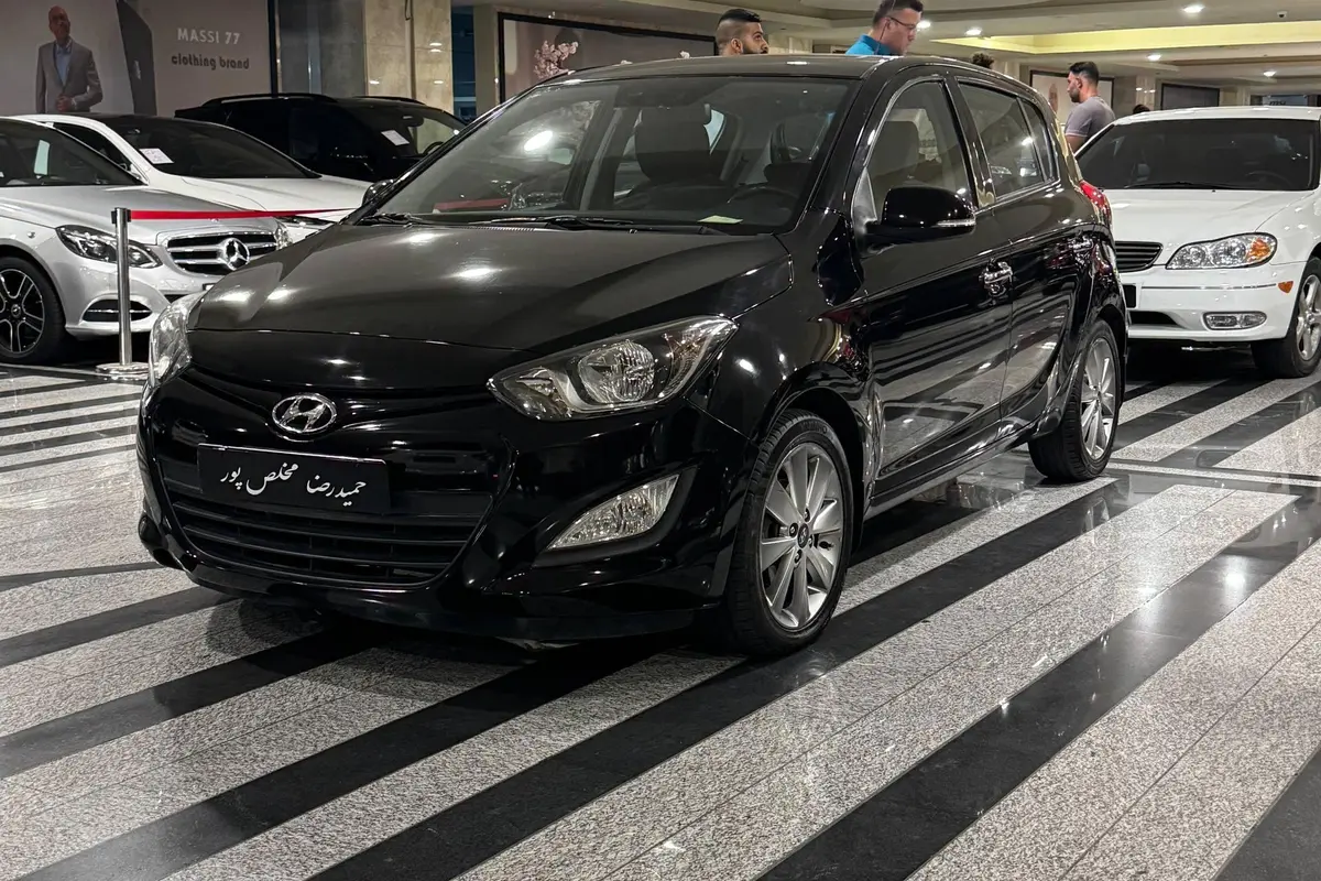 هیوندای  i20