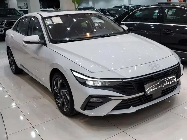 هیوندای  النترا