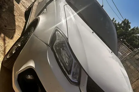 ساینا، S