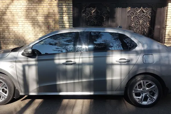 تارا، دنده ای V1