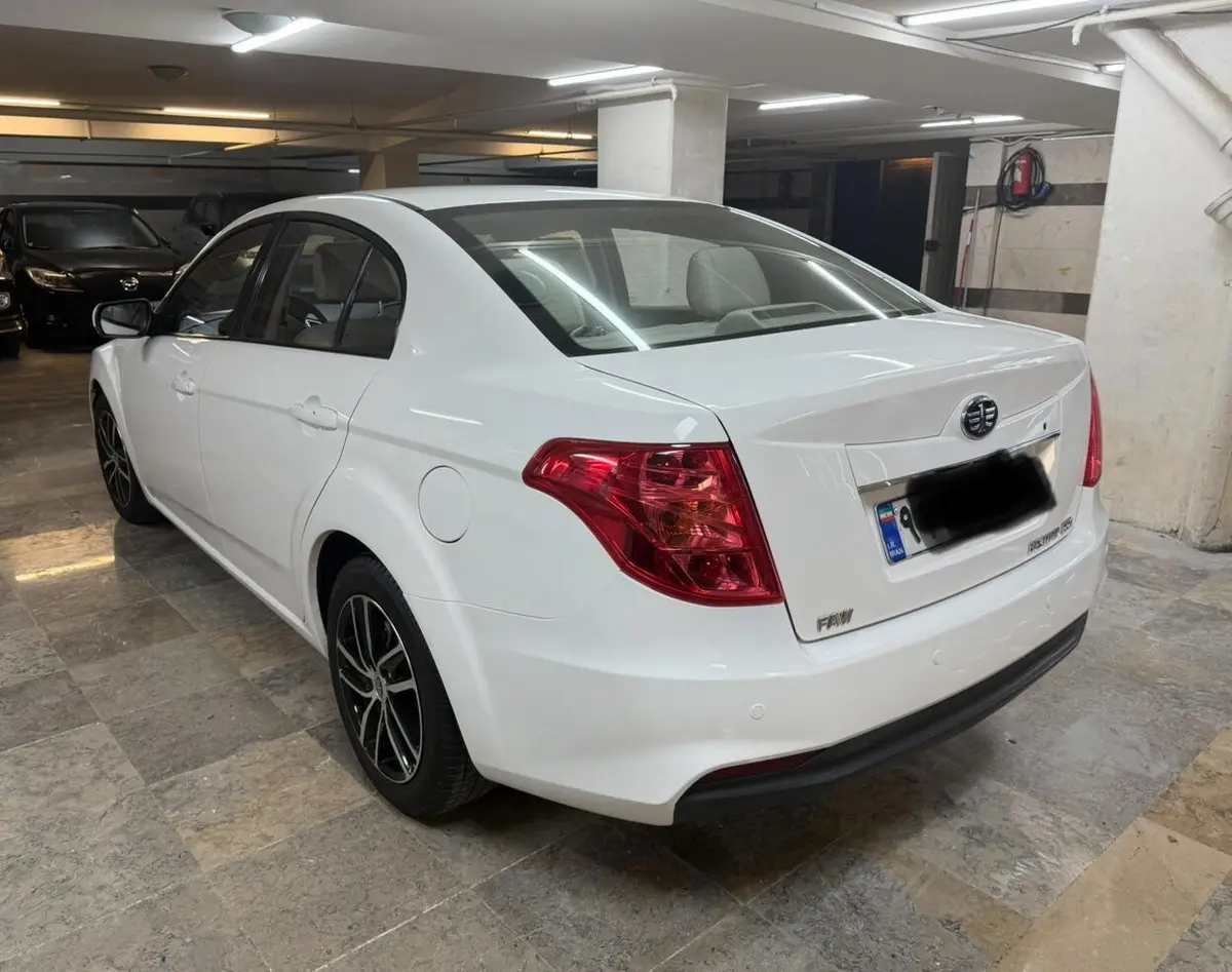 بسترن  B50F