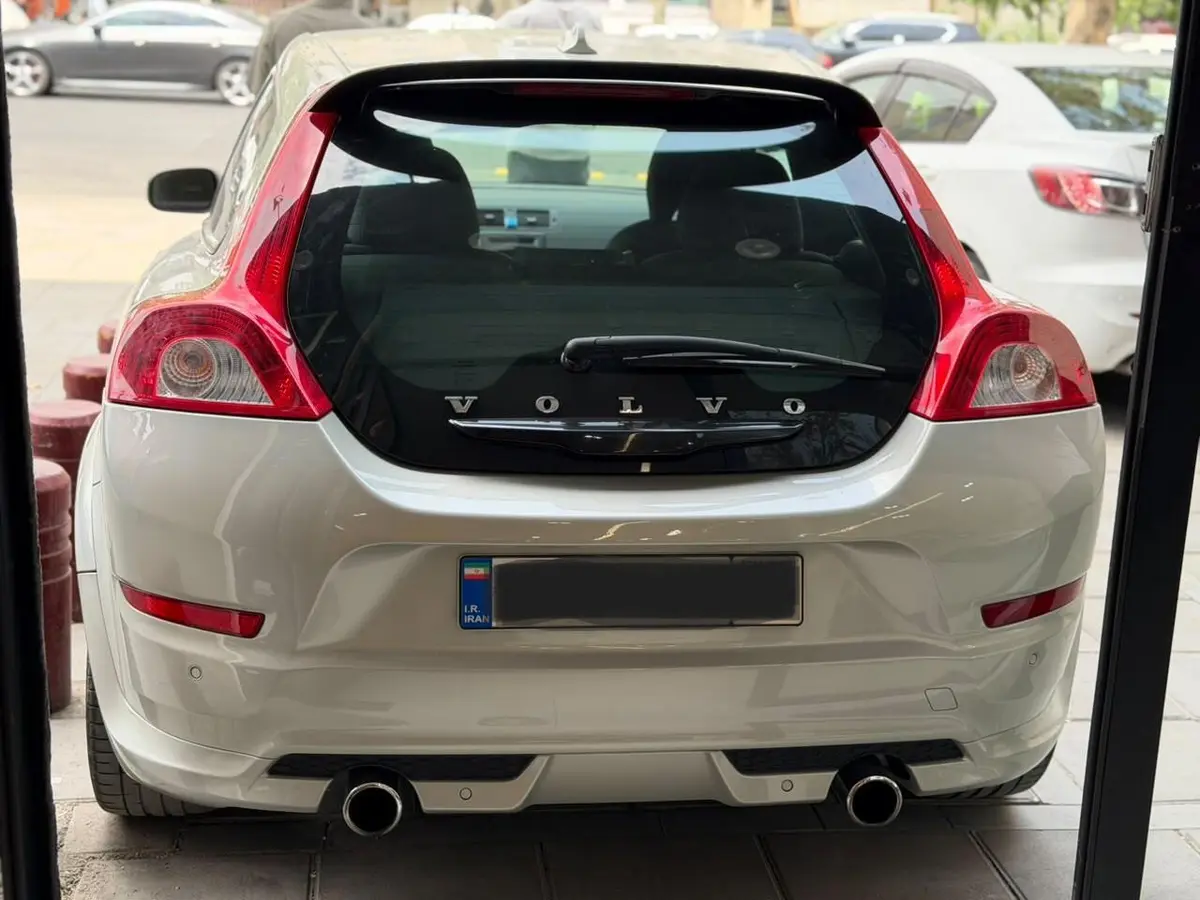 ولوو،  C30