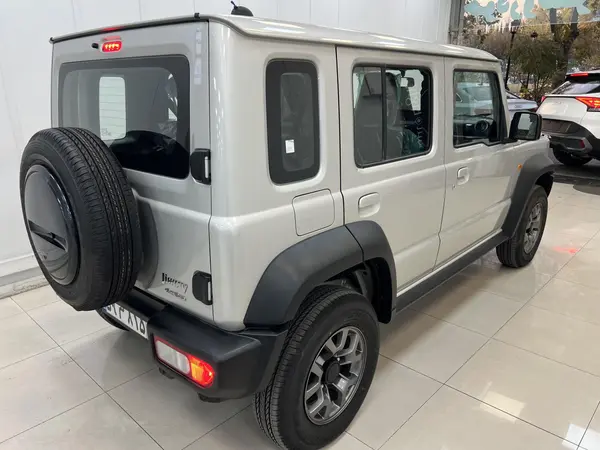 سوزوکی، جیمنی 5 در