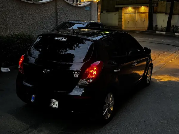 هیوندای  i20