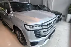 تویوتا، لندکروز چهار در