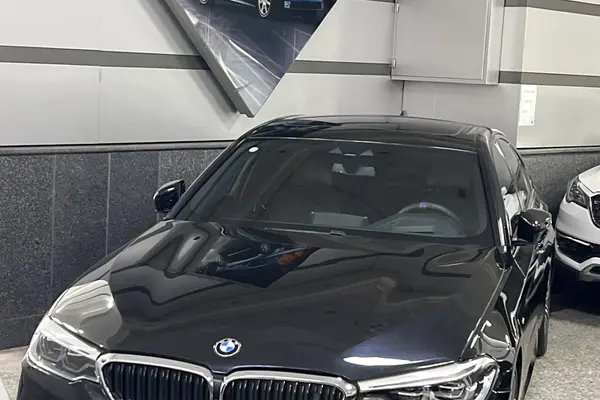 ب ام و، سری 5 سدان