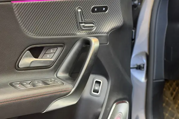 بنز، کلاس A سدان