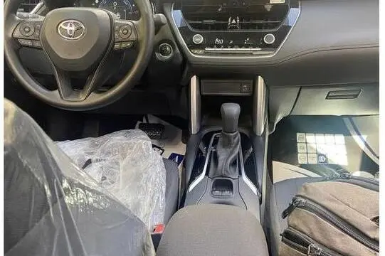 تویوتا، کرولا کراس هیبرید